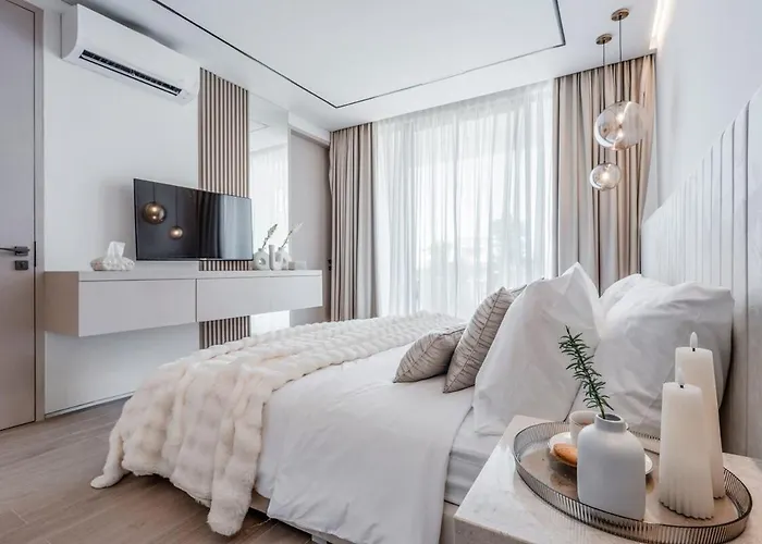 Brand New Luxury 2 Bedroom Casa Coco Laubana Villa *