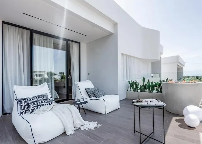 Brand New Luxury 2 Bedroom Casa Coco Laubana Villa *