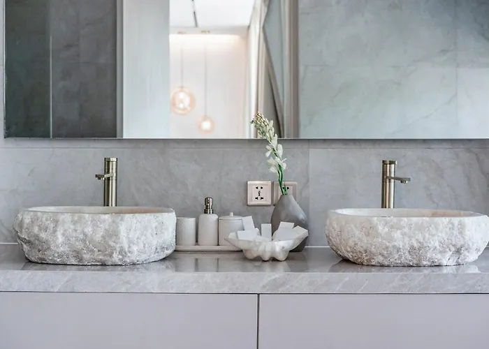 Brand New Luxury 2 Bedroom Casa Coco Laubana Uluwatu (Bali)