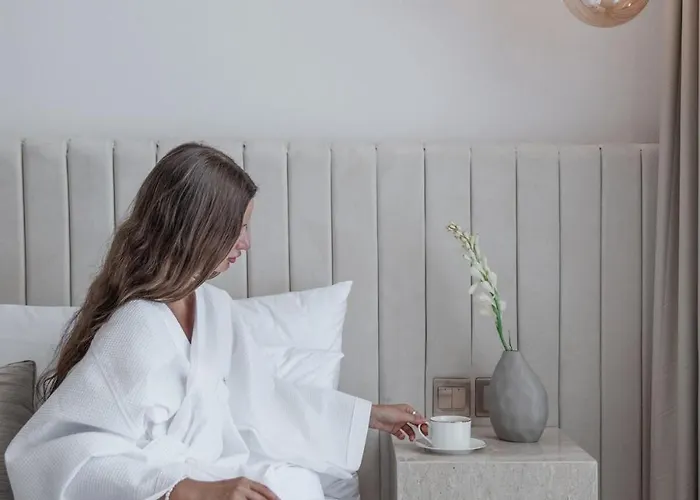 Brand New Luxury 2 Bedroom Casa Coco Laubana * Uluwatu (Bali)